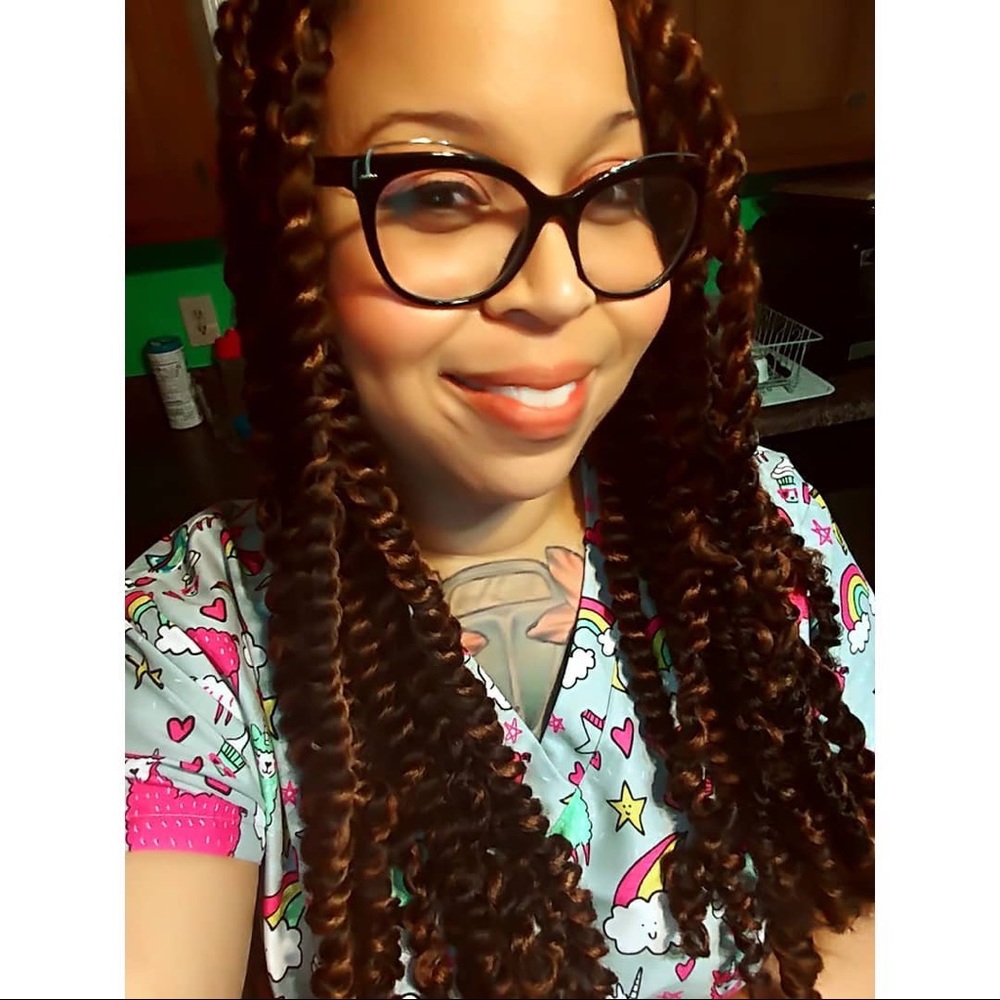 Meet your Posher, Ashley